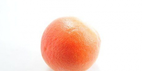 Äter en grapefrukt