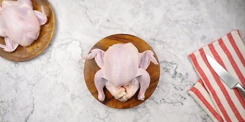 Skär en hel kyckling