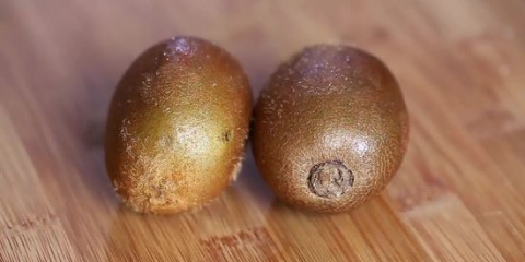 Att skära en kiwi