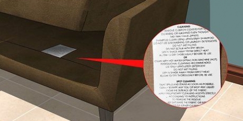 Hur man rengör en mikrofiberklädd soffa