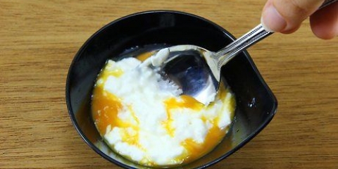 Gör en naturlig proteinmask för ditt hår
