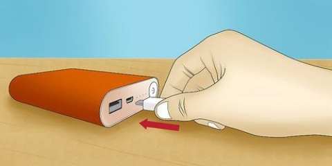 Laddar en powerbank