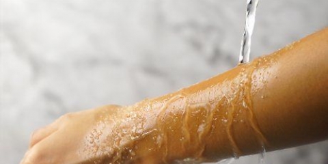 Göra en scrub med olivolja och socker