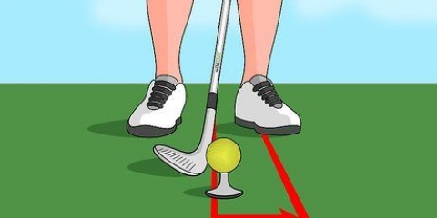 Utföra en sving med en golfklubba