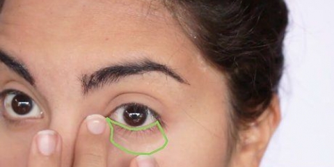 Applicera eyeliner på din vattenlinje