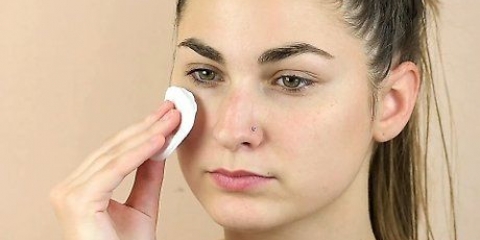 Applicera foundation och puder