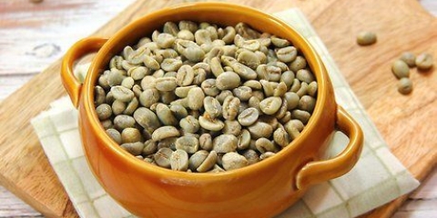 Dricker grönt kaffe
