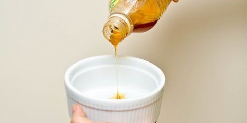 Ljus upp håret med honung