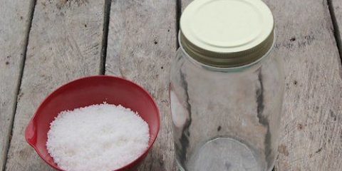 Konservera krispiga pickles med dill