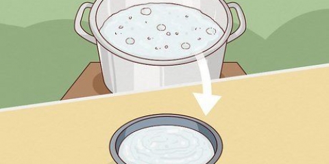 Få ut kool aid ur ditt hår