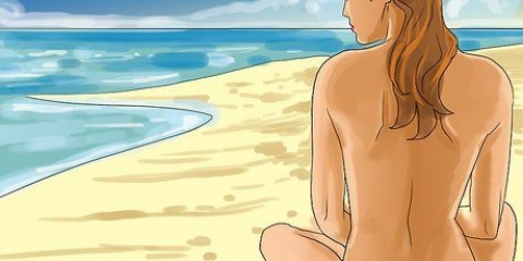 Utövar nudism