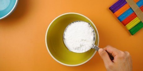 Att göra slime med bakpulver