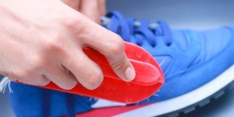 Rengör illaluktande sneakers
