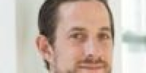 Att göra en framgång med en första filmdejt (killar)