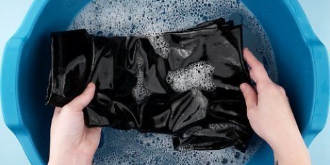 Ta hand om latexkläder