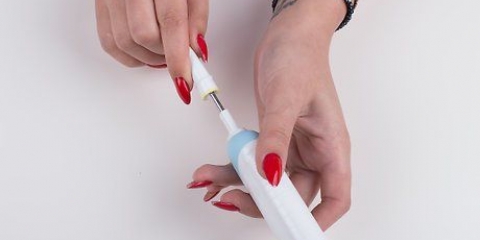 Ta bort svart smuts från en philips sonicare