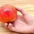 Äter ett granatäpple
