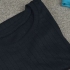 Klippning av en t-shirt